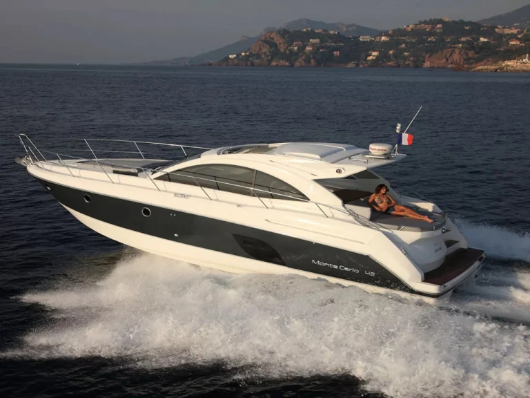 Jacht te huur in Juan-les-Pins voor de beste prijs