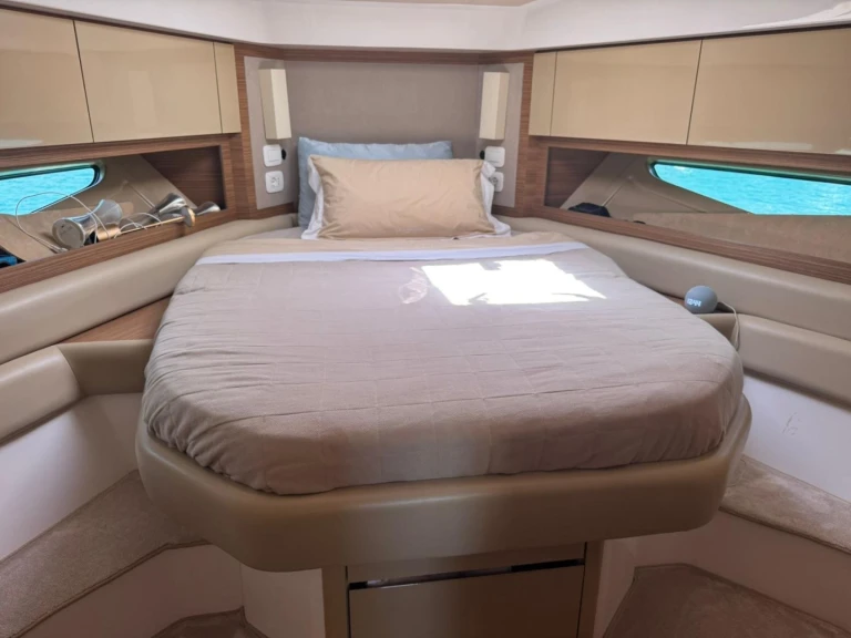 Huur Jacht met of zonder schipper Azimut in Juan-les-Pins