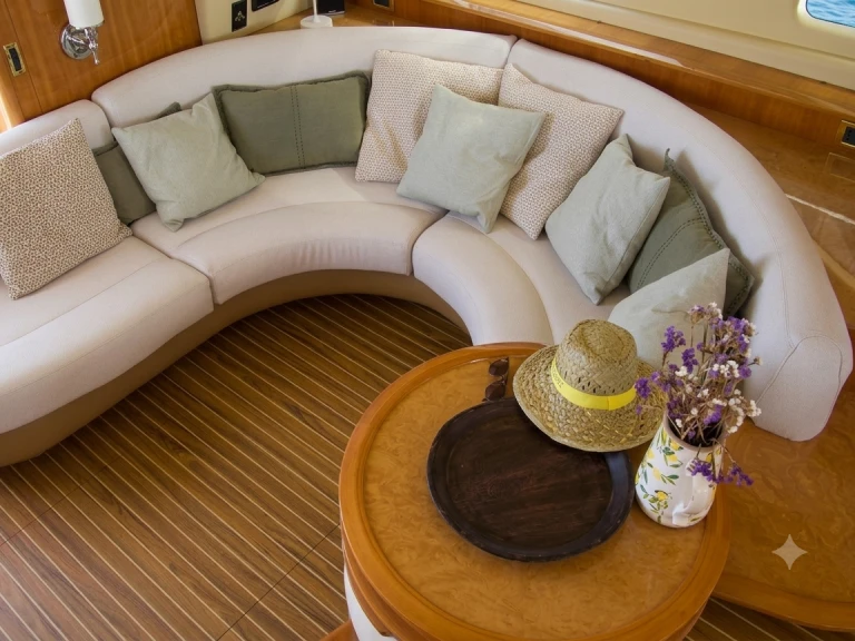 Bootverhuur Juan-les-Pins goedkoop Azimut 55 Fly