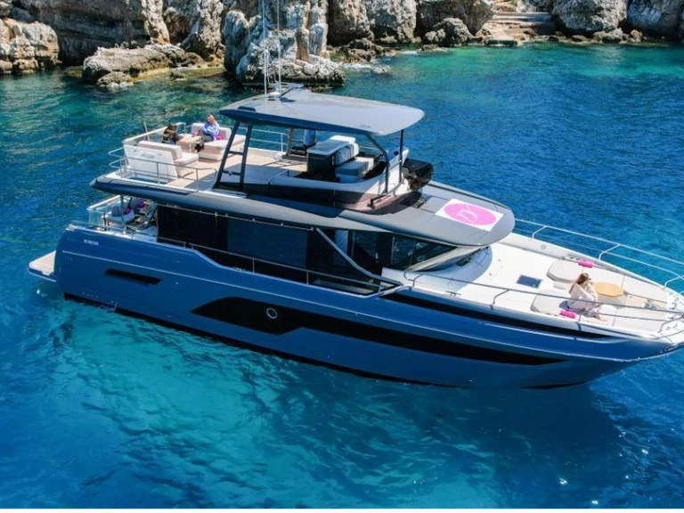 Jachthuur in Juan-les-Pins - Prestige Yachts prestige X60 via SamBoat