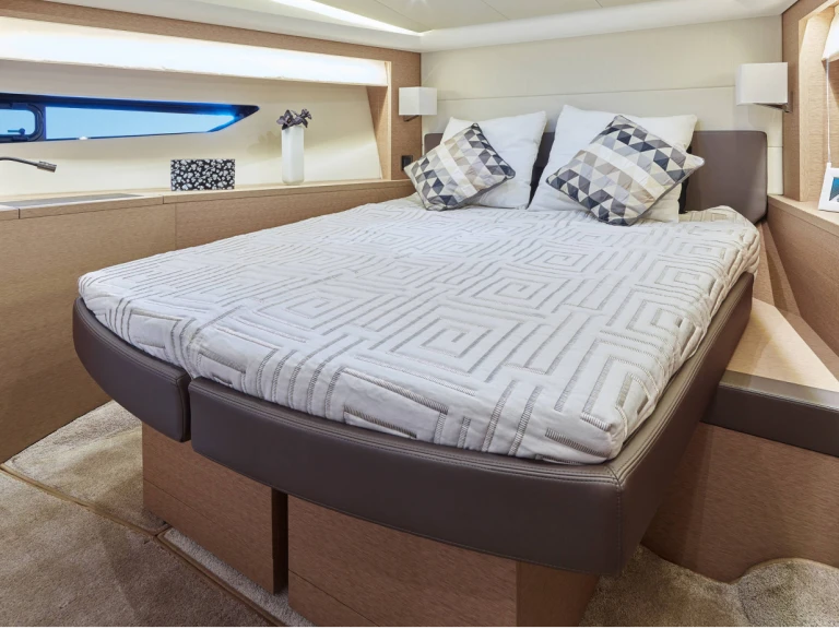 Verhuur Jacht Prestige Yachts met vaarbewijs