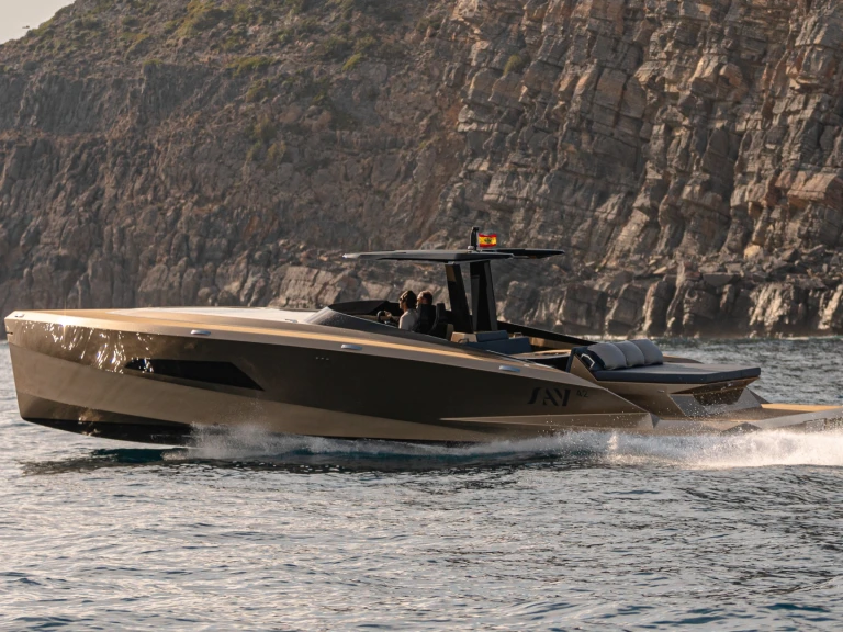 Huur Motorboot met of zonder schipper Say Carbon Yachts in Ibiza Town