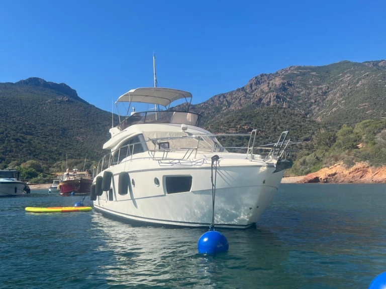 Jacht te huur in Antibes voor de beste prijs