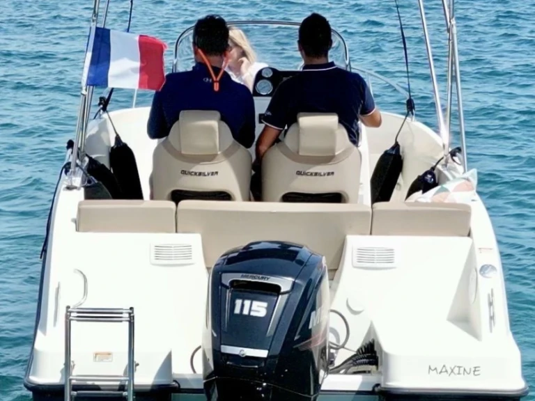 Bootverhuur Quicksilver Activ 555 Open in Antibes via SamBoat