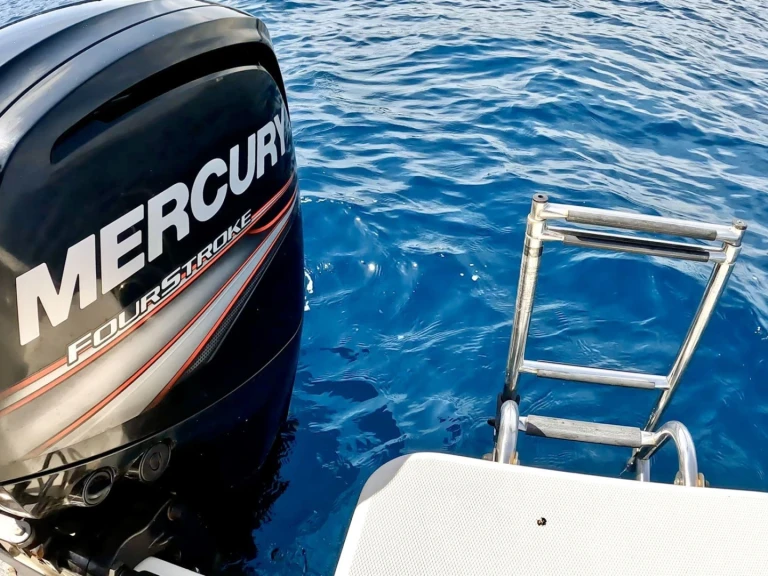 Verhuur Motorboot Quicksilver met vaarbewijs
