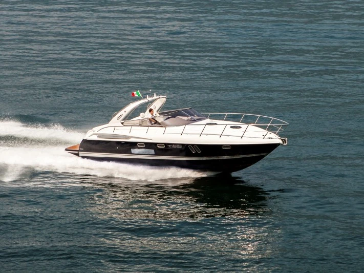 Verhuur Motorboot Airon met vaarbewijs