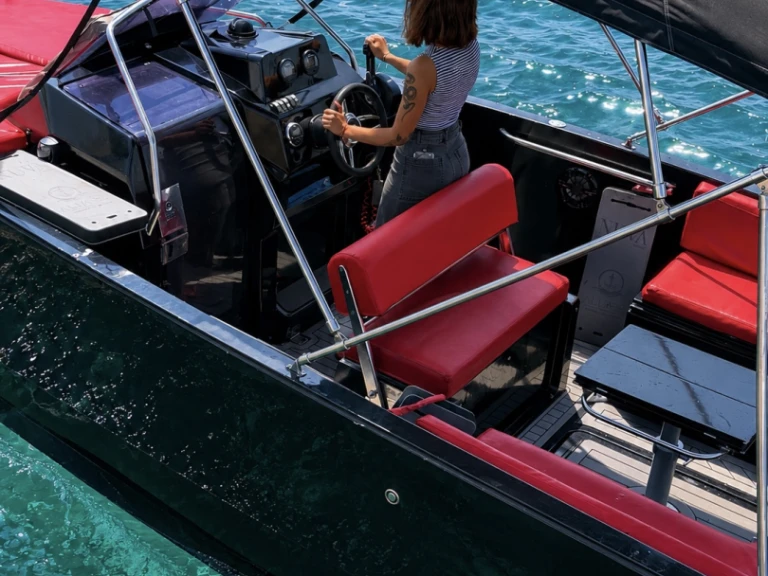 Huur Motorboot met of zonder schipper Nuva Yatchs in Alicante