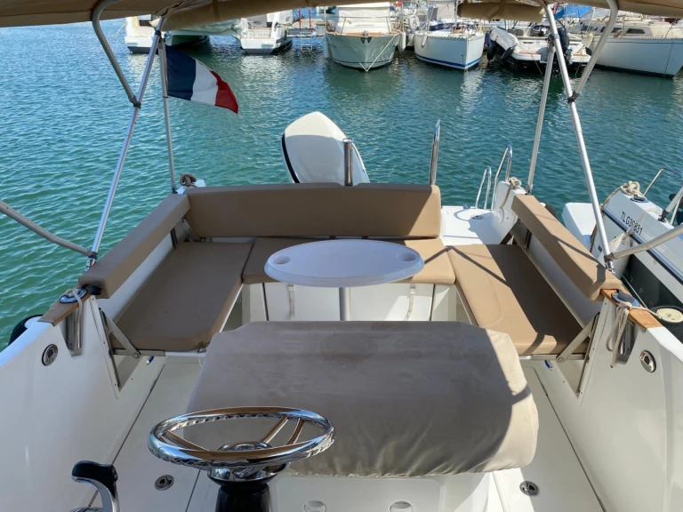 Bootverhuur Jeanneau Cap Camarat 7.5 Open in Saint-Tropez via SamBoat