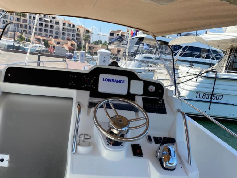 Huur Motorboot met of zonder schipper Jeanneau in Saint-Tropez