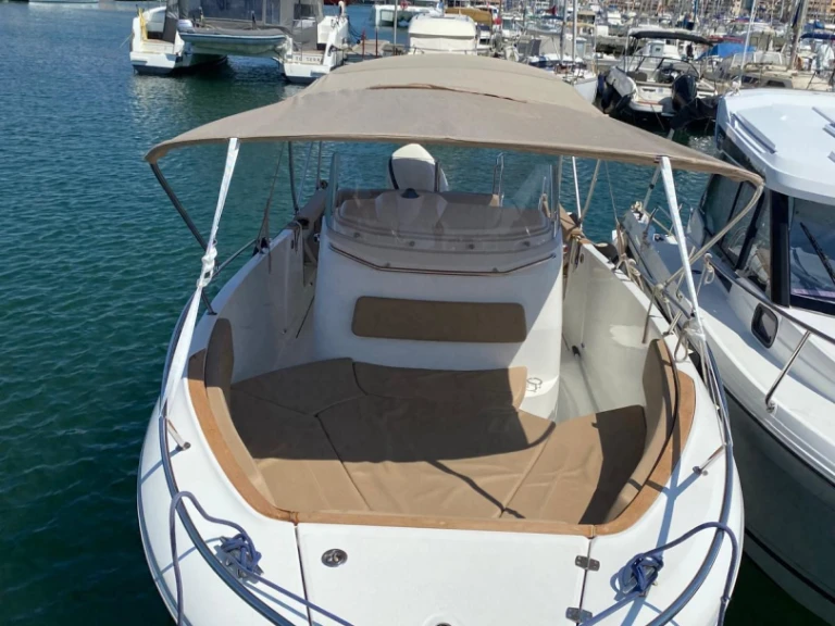 Verhuur Motorboot Jeanneau met vaarbewijs