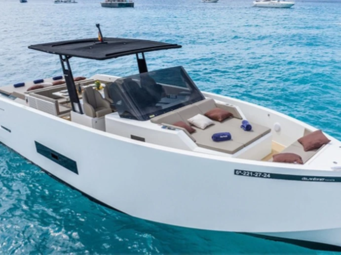 Motorboot te huur in Ibiza Town voor de beste prijs