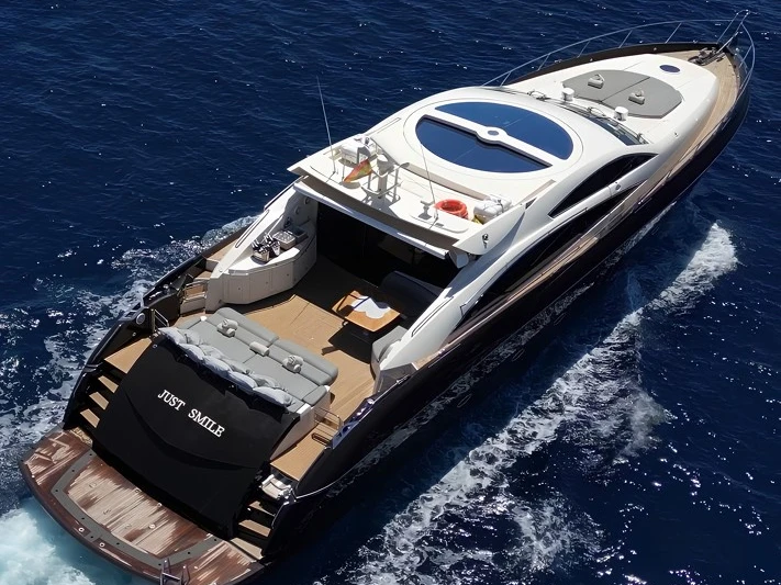 Bootverhuur Sunseeker Predator 82 in Ibiza Town via SamBoat