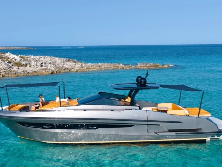 DAYTONA 50 15m te huur van particulier of professional in Ibiza Town
