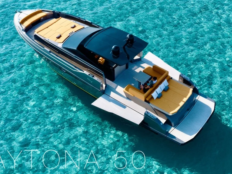Verhuur Motorboot in Ibiza Town - DAYTONA 50 15m