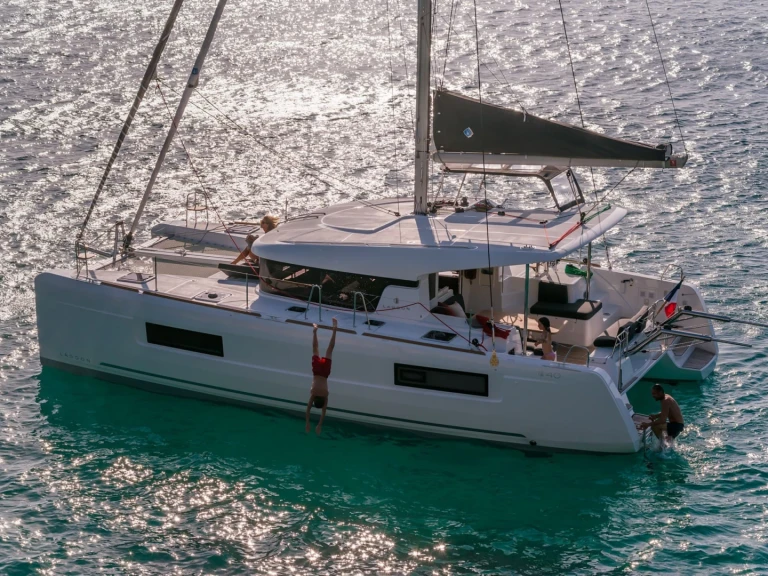 Lagoon Lagoon 40 te huur van particulier of professional in Eden Island