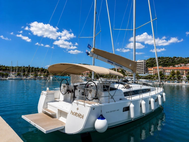 Verhuur Zeilboot in Split - Jeanneau Sun Odyssey 440
