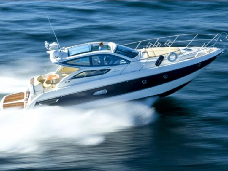 Cranchi Mediterranee 43 te huur van particulier of professional in Herceg Novi