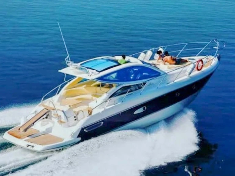 Huur een Cranchi Mediterranee 43 in Herceg Novi