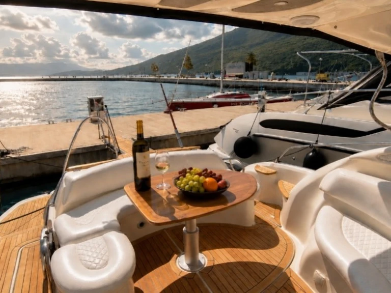 Jachthuur in Herceg Novi - Cranchi Mediterranee 43 via SamBoat