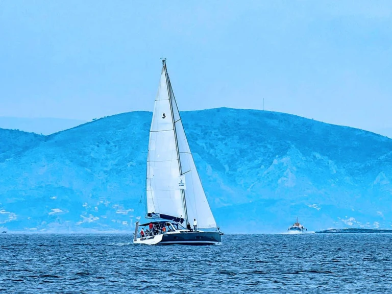 Bénéteau Oceanis 55 te huur van particulier of professional in Lávrio