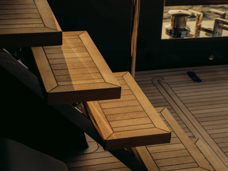 Huur een  Moon Yacht 65 in Sámi