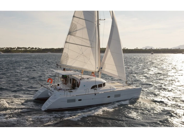 Catamaran te huur in Hyères voor de beste prijs