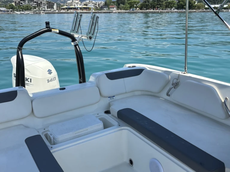 Bayliner Element E7 te huur van particulier of professional in Aix-les-Bains