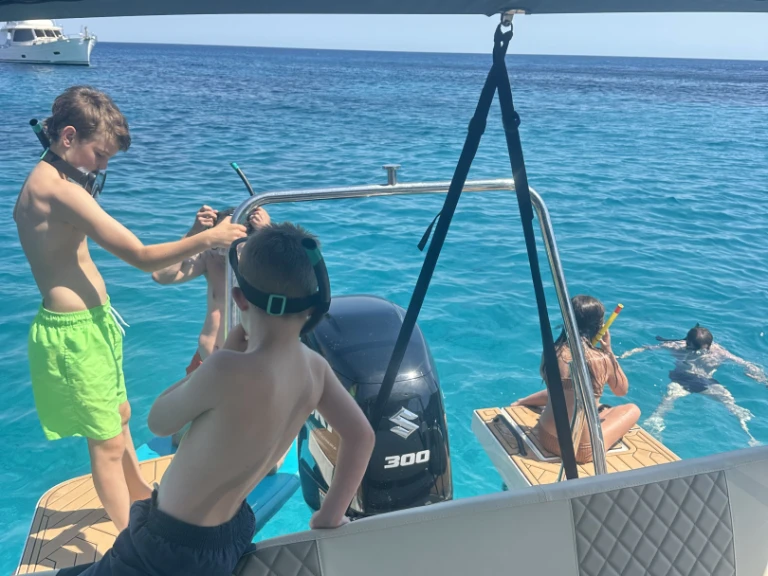 Motorboot te huur in s'Estanyol de Migjorn voor de beste prijs