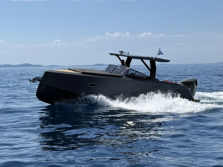 Phantom yachts Phantom 10.0 TT te huur van particulier of professional in Split