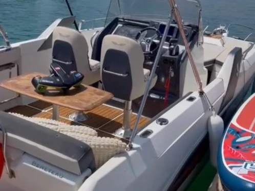Bootverhuur Marseille goedkoop Flyer 7.7 SPACEdeck