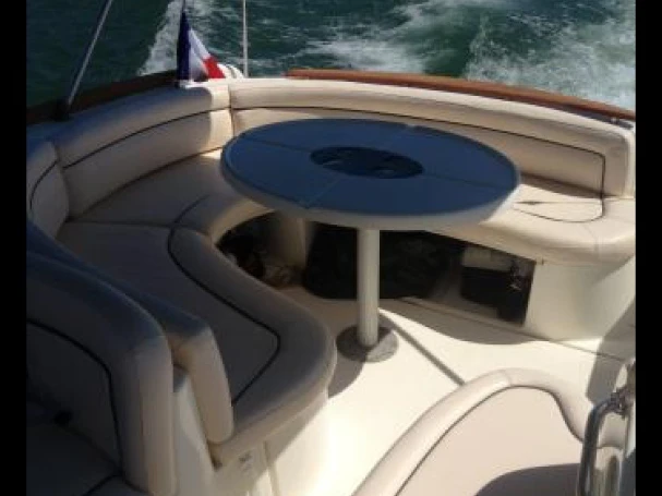 Verhuur Motorboot Jeanneau met vaarbewijs