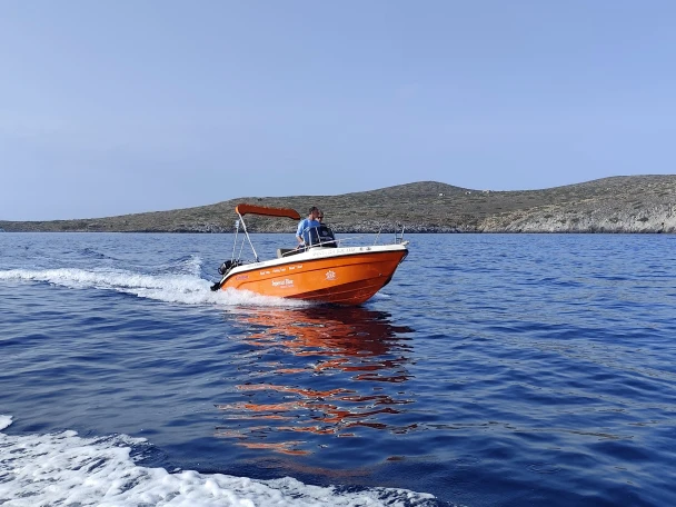 Huur een Poseidon Blu Water 170cc in Káto Goúves