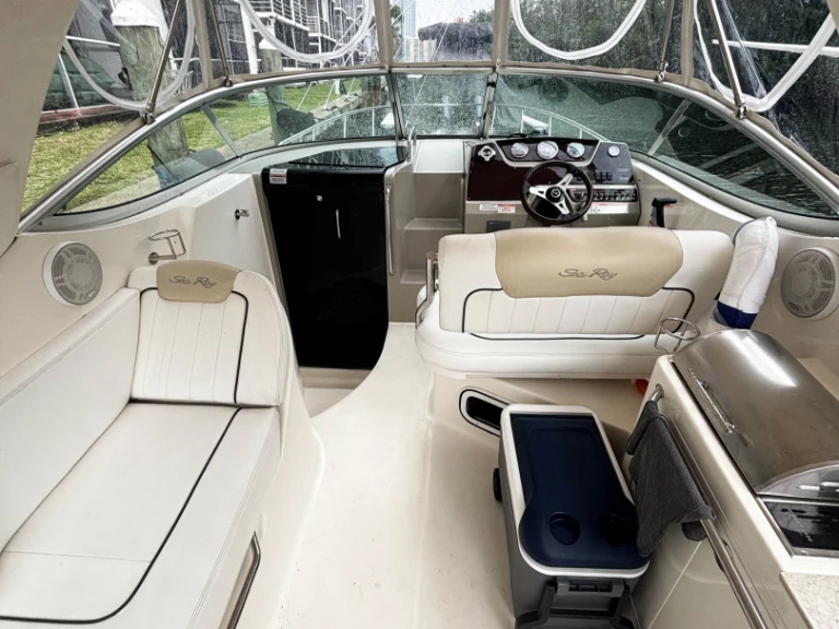 Verhuur Motorboot Sea Ray met vaarbewijs