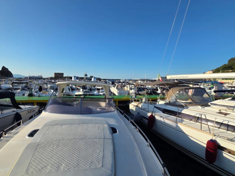 Bootverhuur Napels goedkoop Mano Marine 38.50