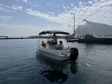 Blumax open 19 te huur van particulier of professional in San Vito Lo Capo
