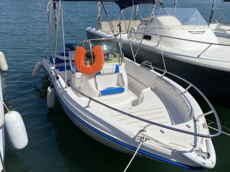 Motorboot te huur in Port-Camargue voor de beste prijs