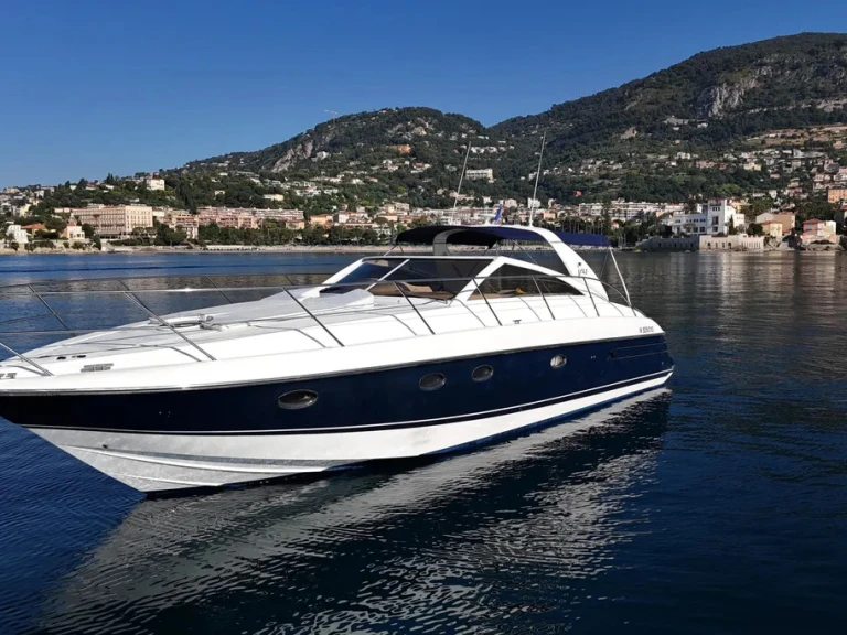 Bootverhuur Princess Princess V42 in Beaulieu-sur-Mer via SamBoat
