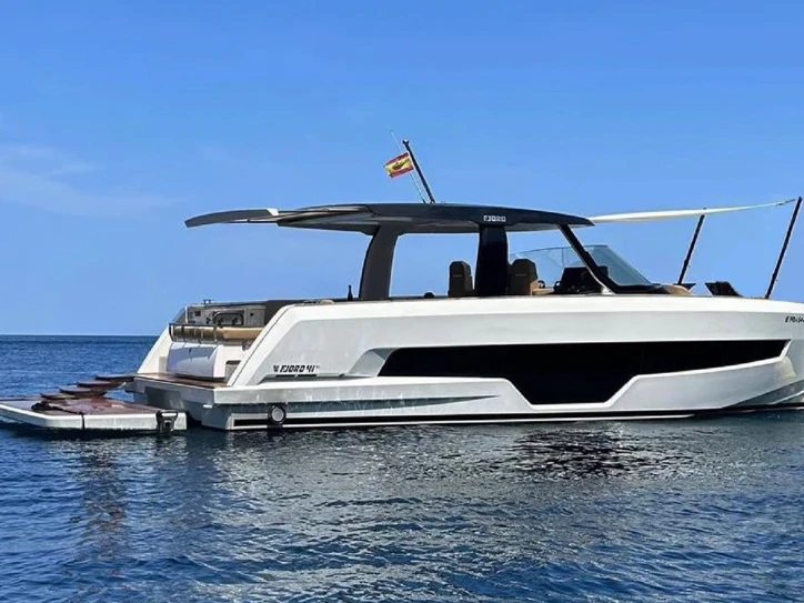 Motorboot te huur in Ibiza Town voor de beste prijs