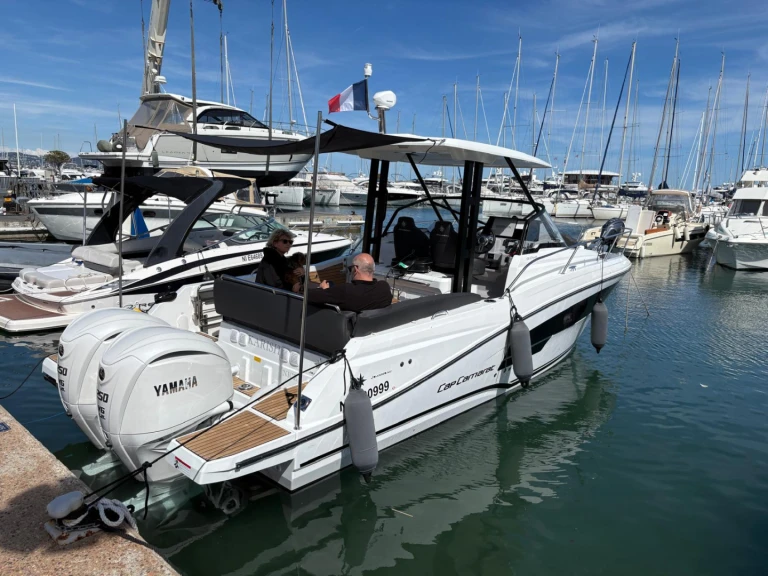 Bootverhuur Jeanneau Cap Camarat 9.0 WA in Golfe-Juan via SamBoat