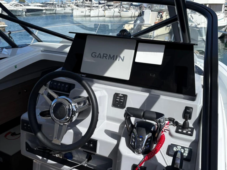 Motorboot te huur in Golfe-Juan voor de beste prijs