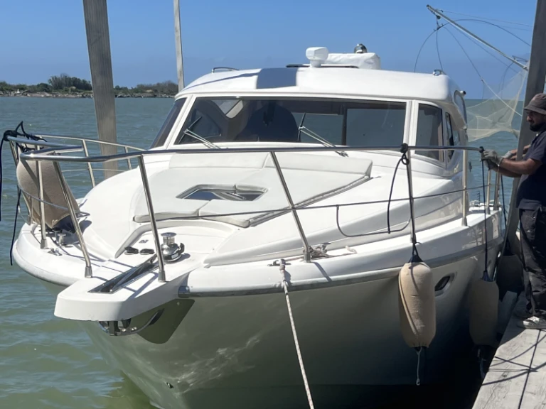 Verhuur Motorboot Magnum met vaarbewijs