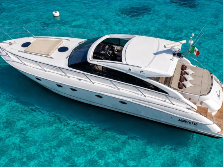 Huur een Princess Princess V53 in Port of Cannigione
