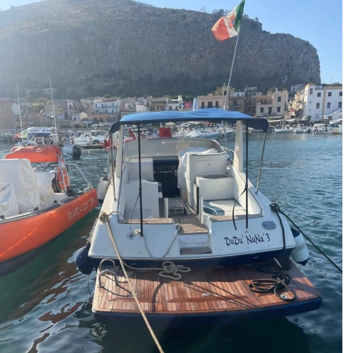 Verhuur Motorboot Airon met vaarbewijs