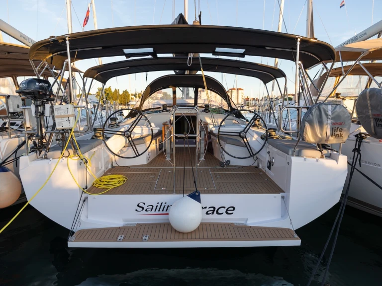 Verhuur Zeilboot in Biograd na Moru - Elan Elan E6