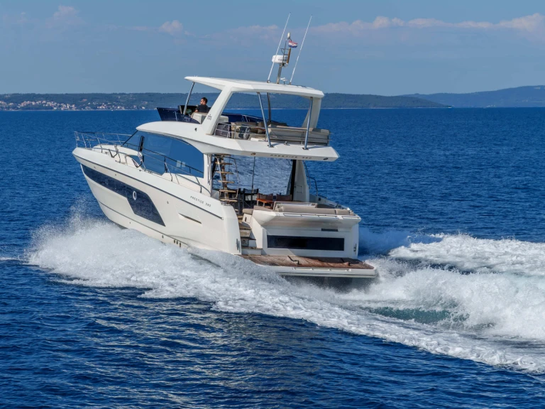 Bootverhuur Podstrana goedkoop Prestige 590