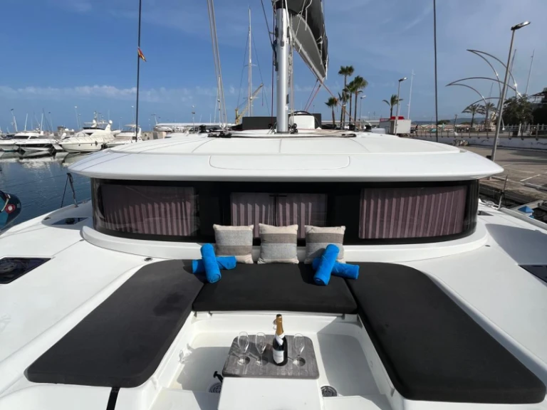 Bootverhuur Dénia goedkoop Lagoon 46