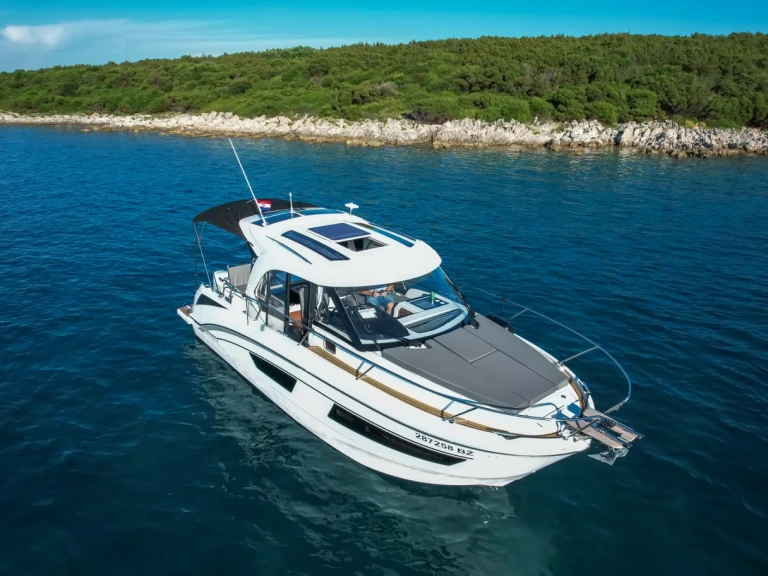 Huur Motorboot met of zonder schipper Bénéteau in Sukošan