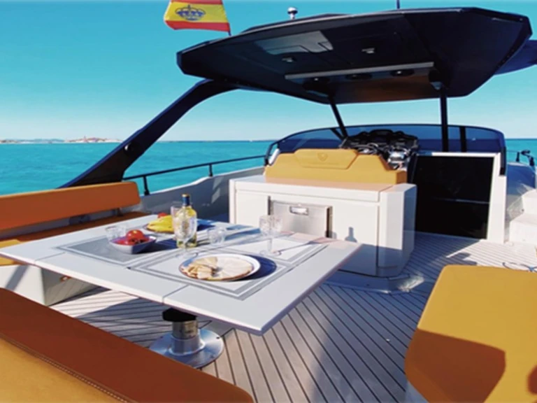 Motorboot te huur in Ibiza Town voor de beste prijs
