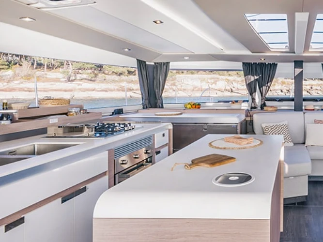 Verhuur Catamaran in Ibiza Town - Fountaine Pajot Aura 51
