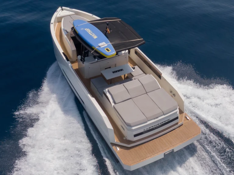 Verhuur Motorboot in Ibiza Town - De Antonio DE ANTONIO YACHTS D36 